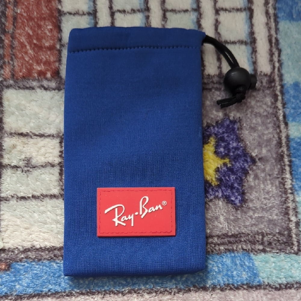 Ray-Ban Blue Soft Kids SunglassPouch